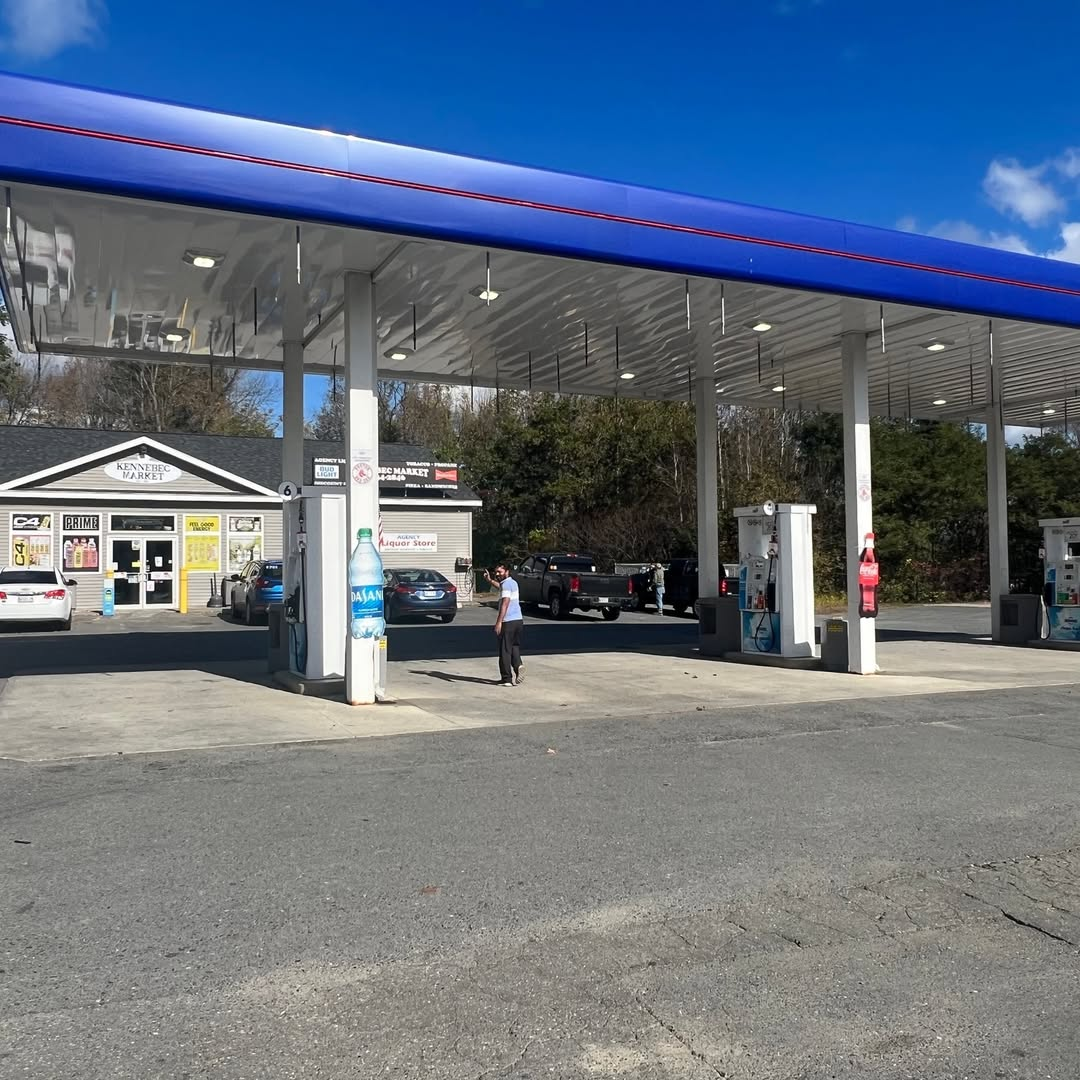 Kennebec Market gas station and propane